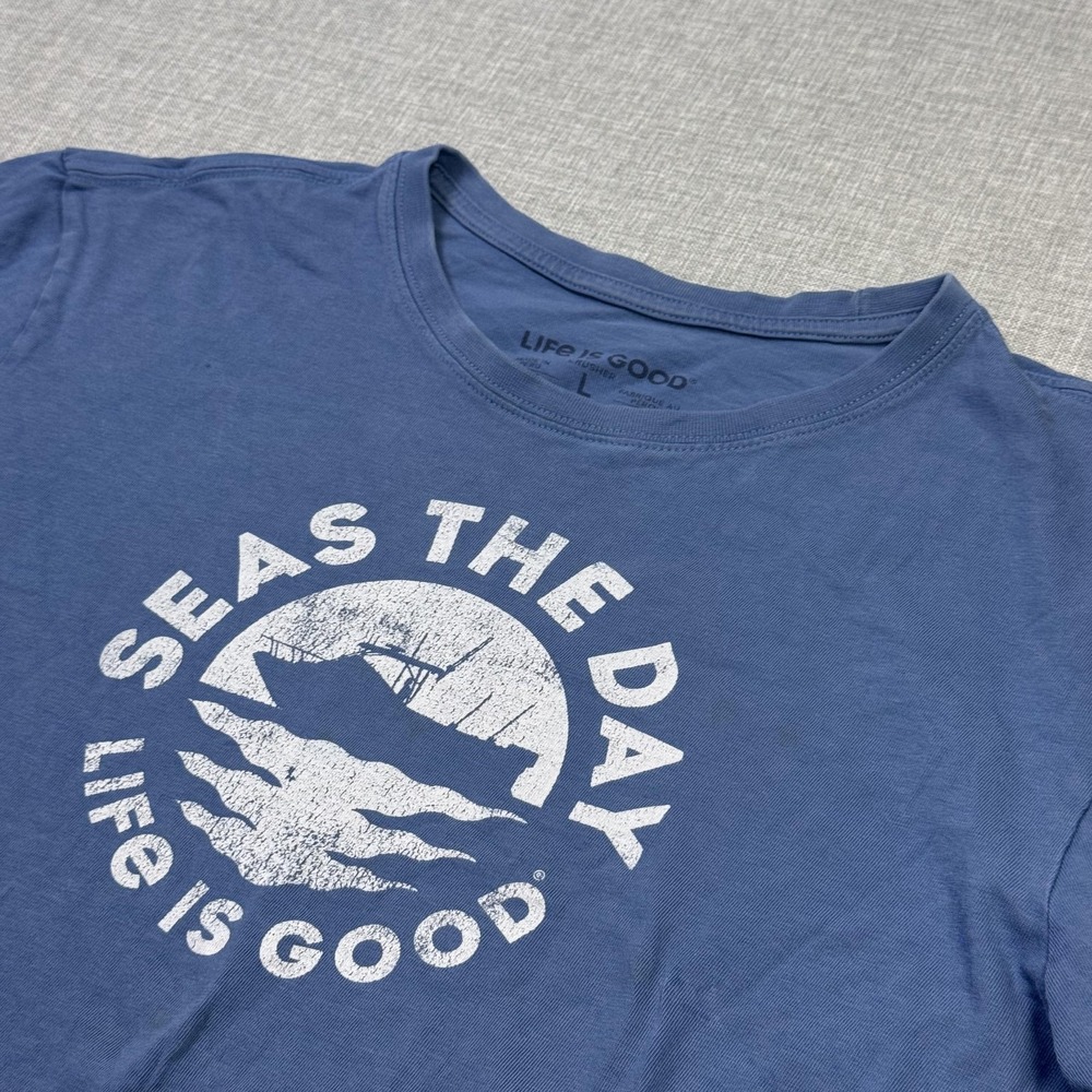 Life Is Good T-Shirt Mens L Blue Seas The Day Graphic Crew Neck Cotton